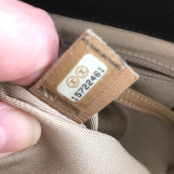 AUTHENTIC black Chanel handbag - Picture 5 of 8